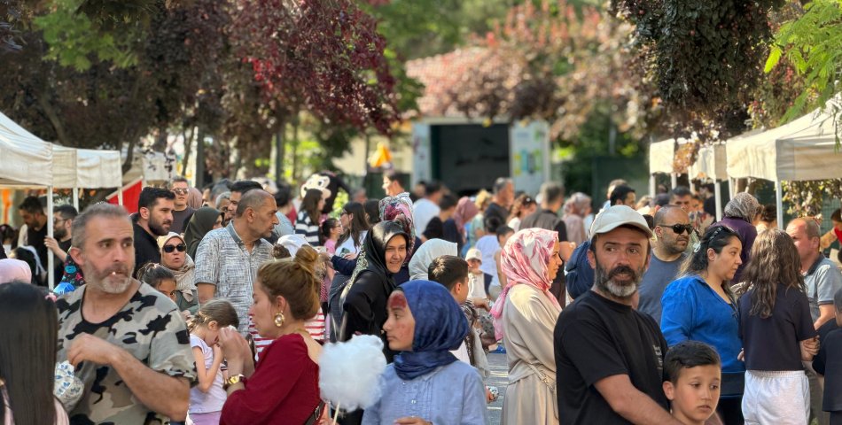 KARABÜK’TE BABALAR GÜNÜ COŞKUSU HAS BAHÇE’DE YAŞANDI