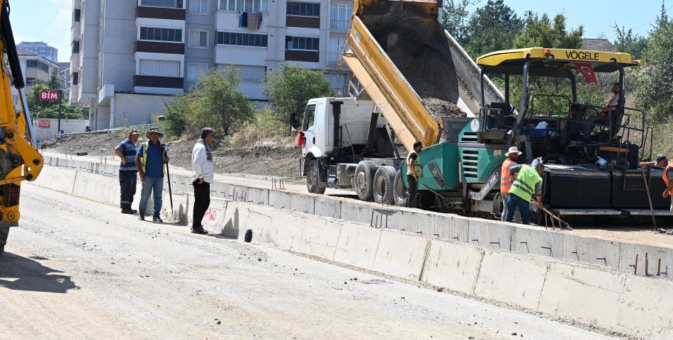 KARABÜK’TE KRONİK SORUNLARA KALICI ÇÖZÜM: SAHADAKİ ÇALIŞMALAR ARALIKSIZ SÜRÜYOR