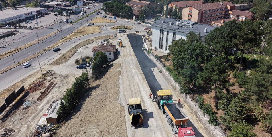 ESENTEPE RAMPASI’NDA ASFALT SERİMİ BAŞLADI