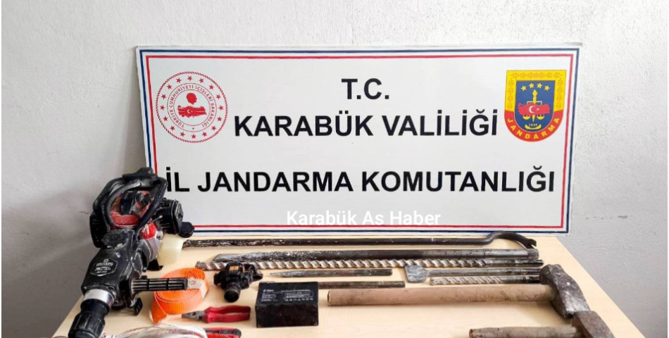 Safranbolu’da Kaçak Kazıya Suçüstü: 2 Kişi Yakalandı