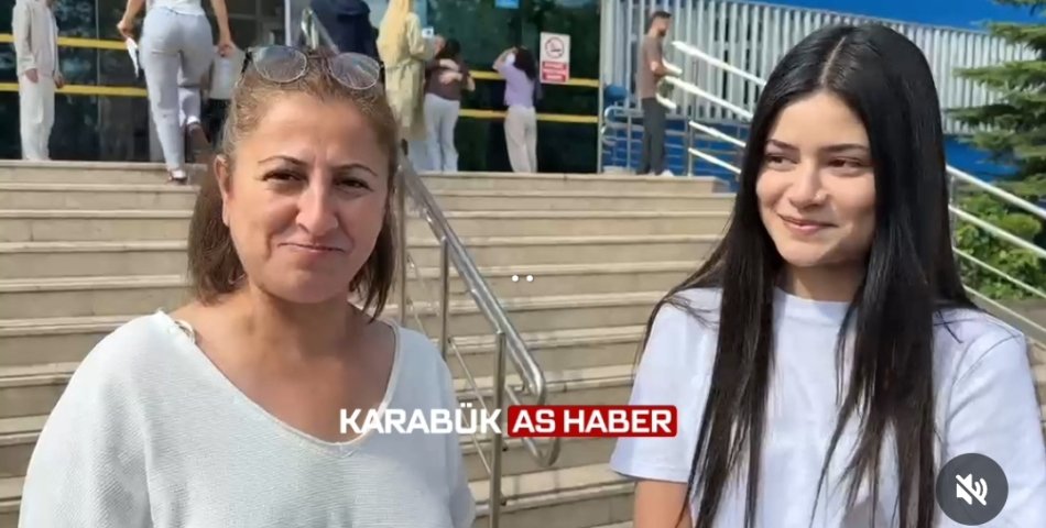 ANNE-KIZ AYNI OKULDA YKS HEYECANI YAŞADI