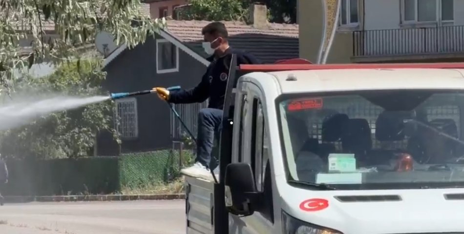 KARABÜK BELEDİYESİNDEN SİNEK VE HAŞERELERE KARŞI YOĞUN MÜCADELE