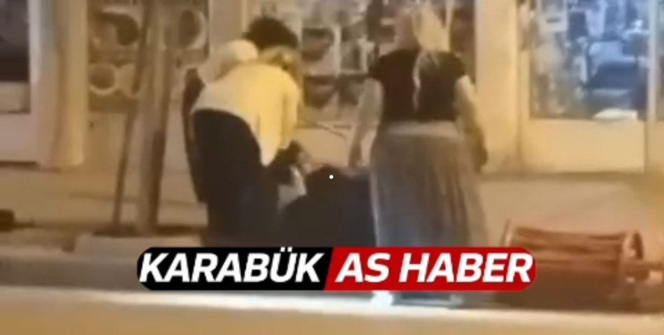 Cadde Ortasında Taşlı Sopalı Kavga
